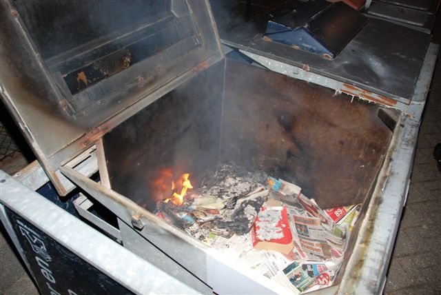 2008/185/20080619 001 Buitenbrand Chr Huygenstraat.jpg